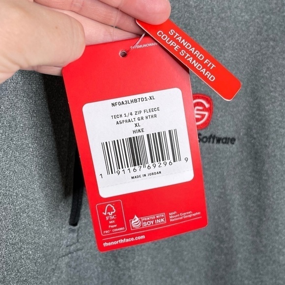 The North Face Tech Quarter Zip Fleece - Picture 5 of 7